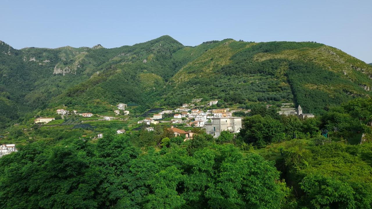 Hotel Affittacamere Novella Tramonti Bagian luar foto